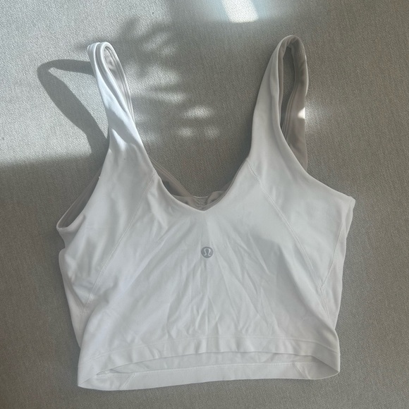 LuLuLemon Cropped Tank with built in bra and scrunch detail (new) - Picture 2 of 3